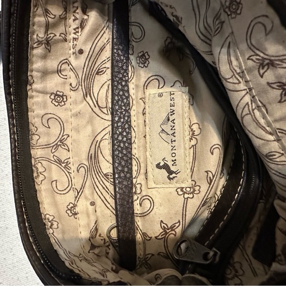 MONTANA WEST TRINITY RANCH TOOLED PEBBLED LEATHER W/SUEDE FRINGE CROSSBODY BAG - Picture 10 of 16